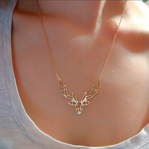 Only 1 left 💕😍😍 Deer Antler Necklace - Picture 2 of 4